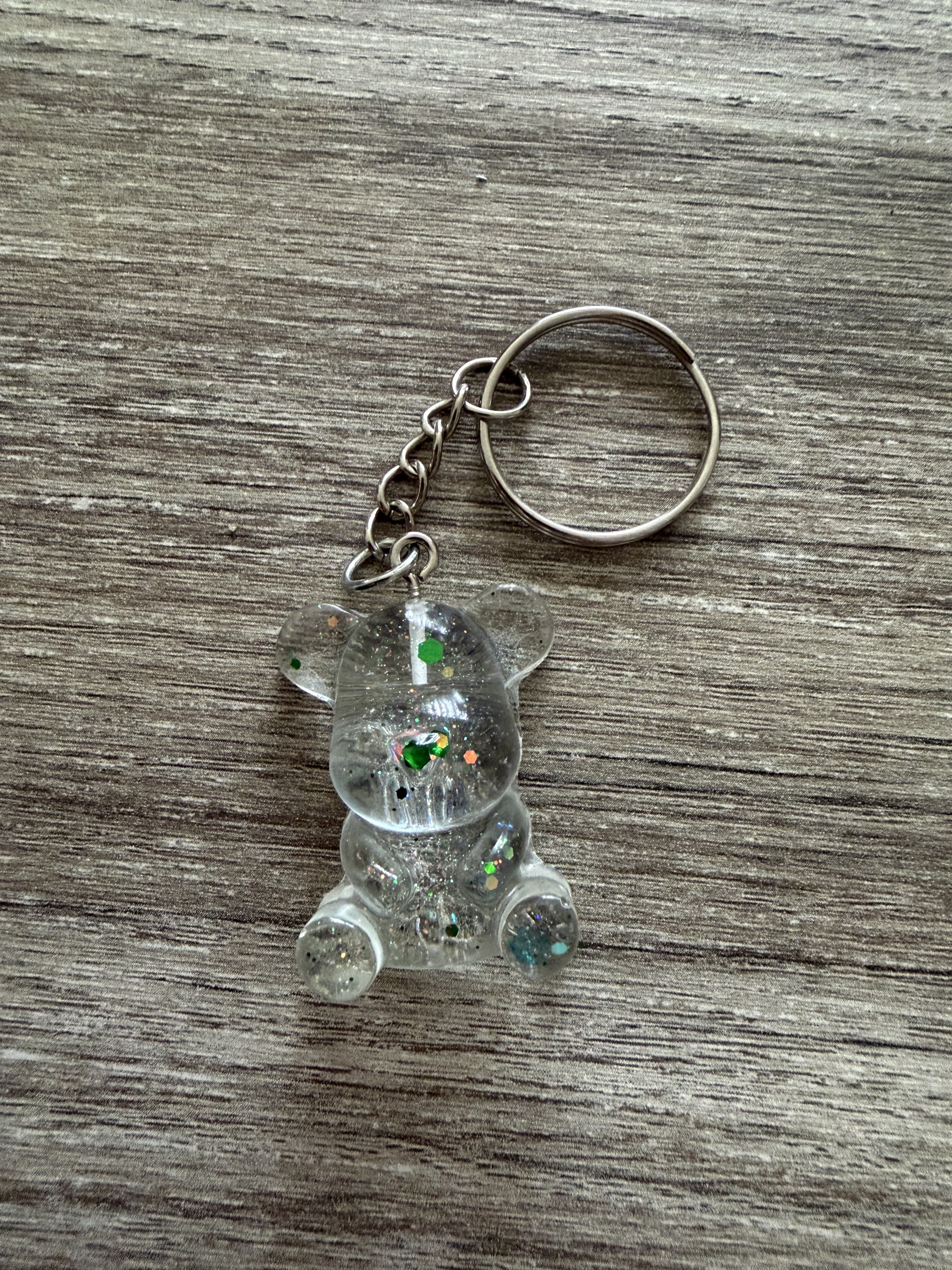 Porte clé ourson 35mm feuille verte