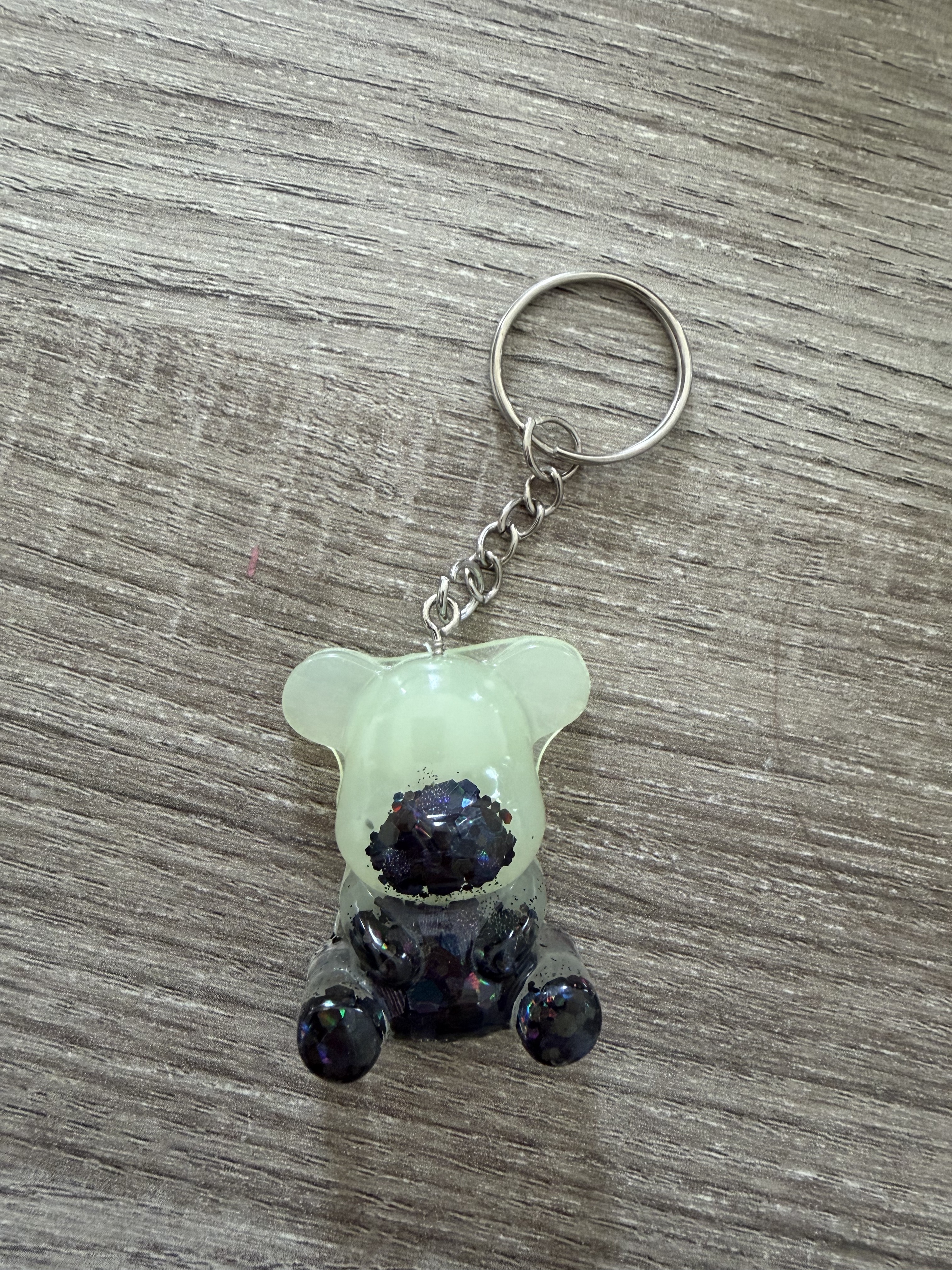 Porte clé ourson 45mm jaune fluo paillette noire