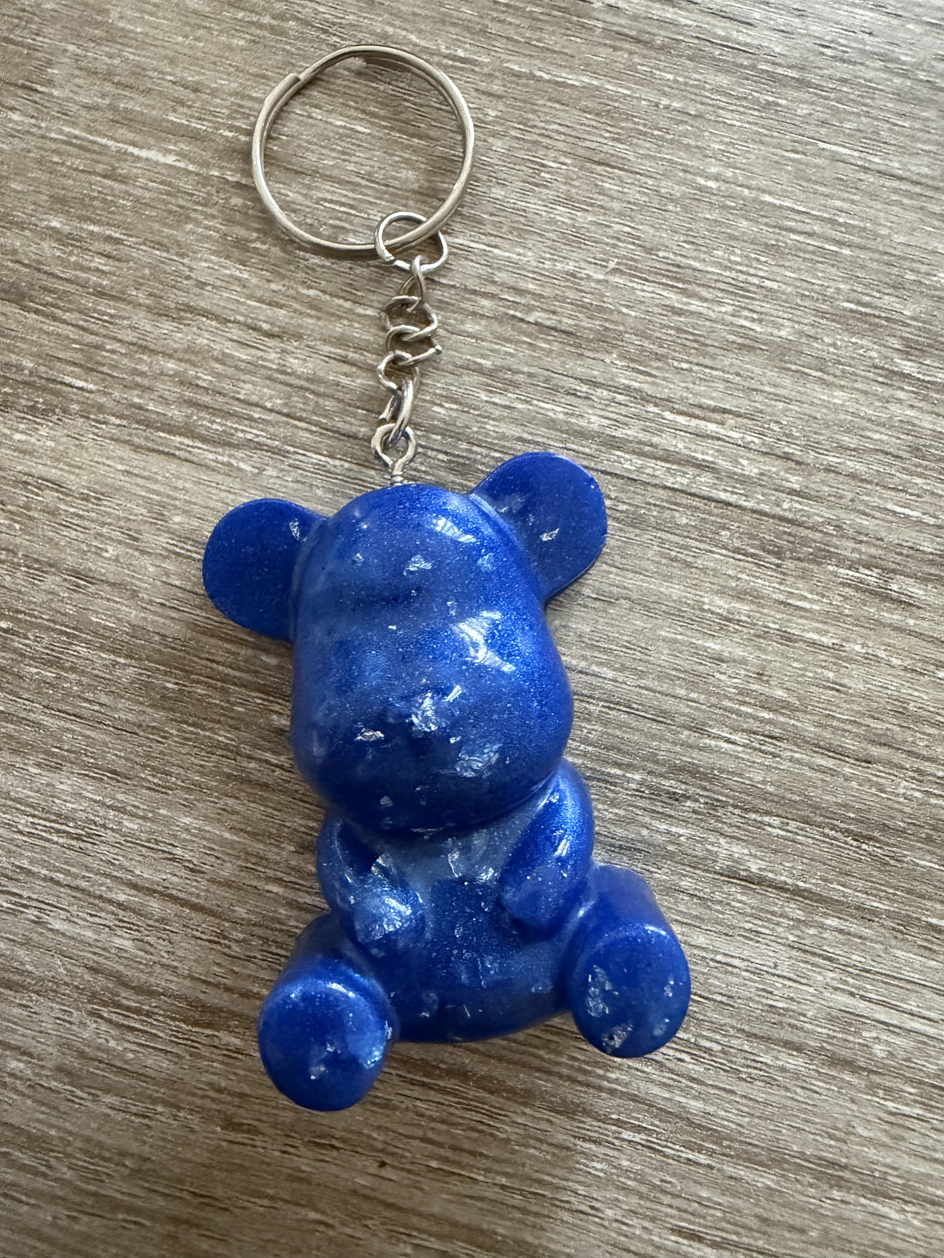 Porte clé ourson 55mm bleu feuille argent